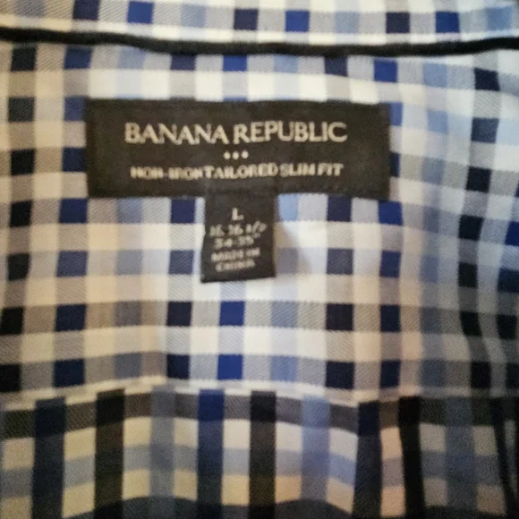 Banana Republic Black and White Checkered Men's Shirt - Picture 3 of 5